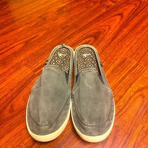 Women’s Sanuk slip on shoes